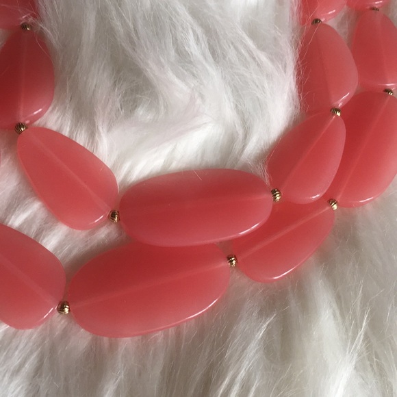 Peach statement necklace - Picture 3 of 3